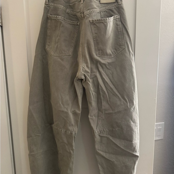 Women's Wide-Leg Jeans in Gray - Picture 5 of 5